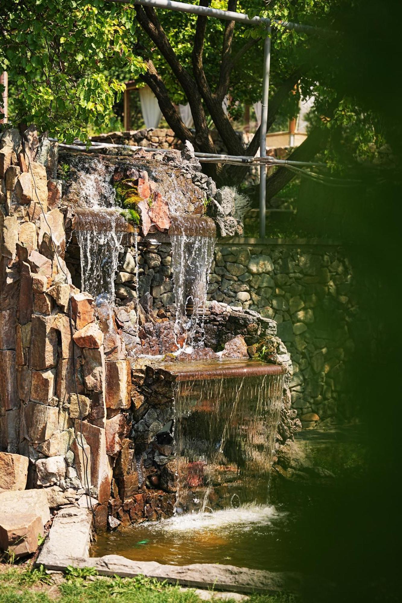 Kefilyan Family Hotel Sanain Екстер'єр фото