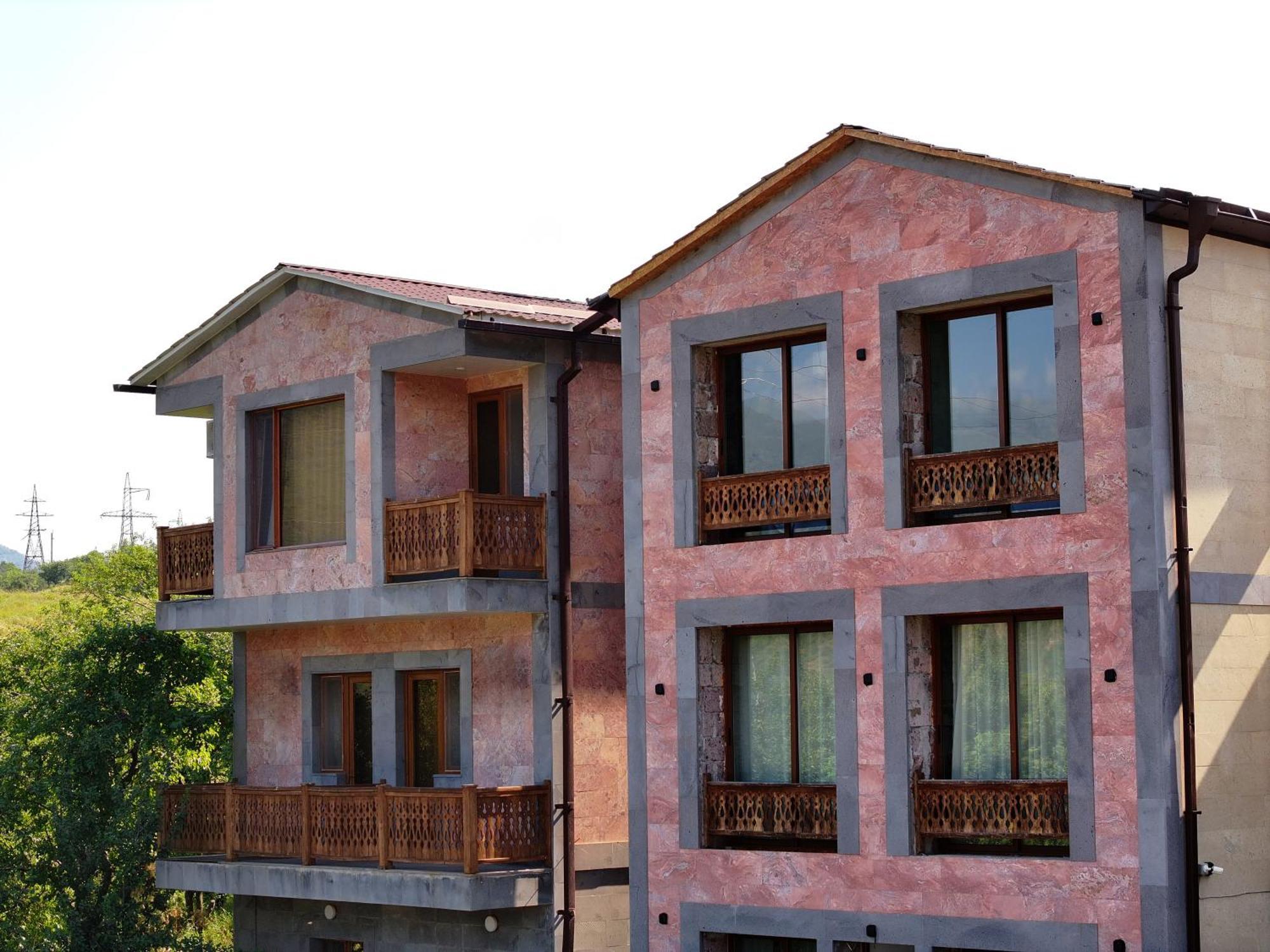 Kefilyan Family Hotel Sanain Екстер'єр фото