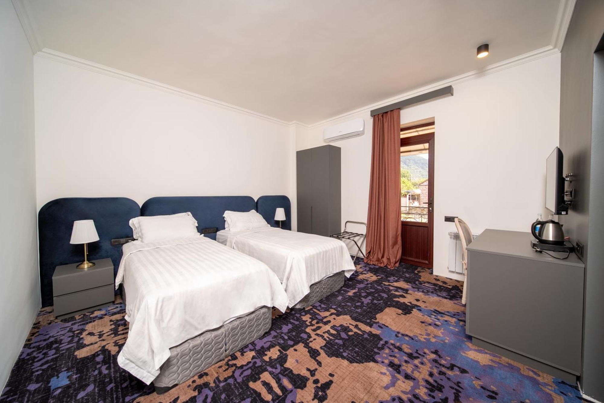 Kefilyan Family Hotel Sanain Екстер'єр фото