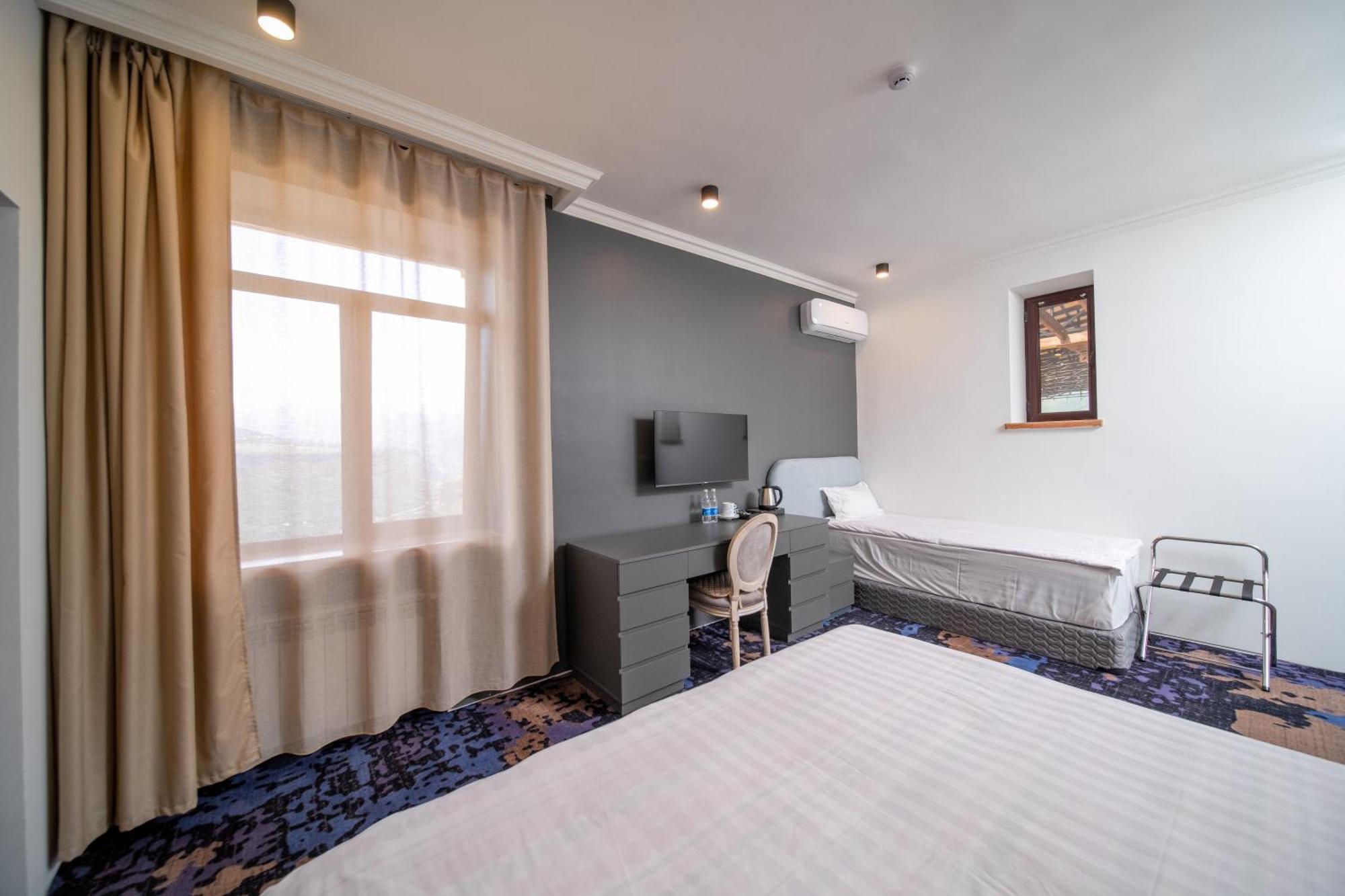 Kefilyan Family Hotel Sanain Екстер'єр фото