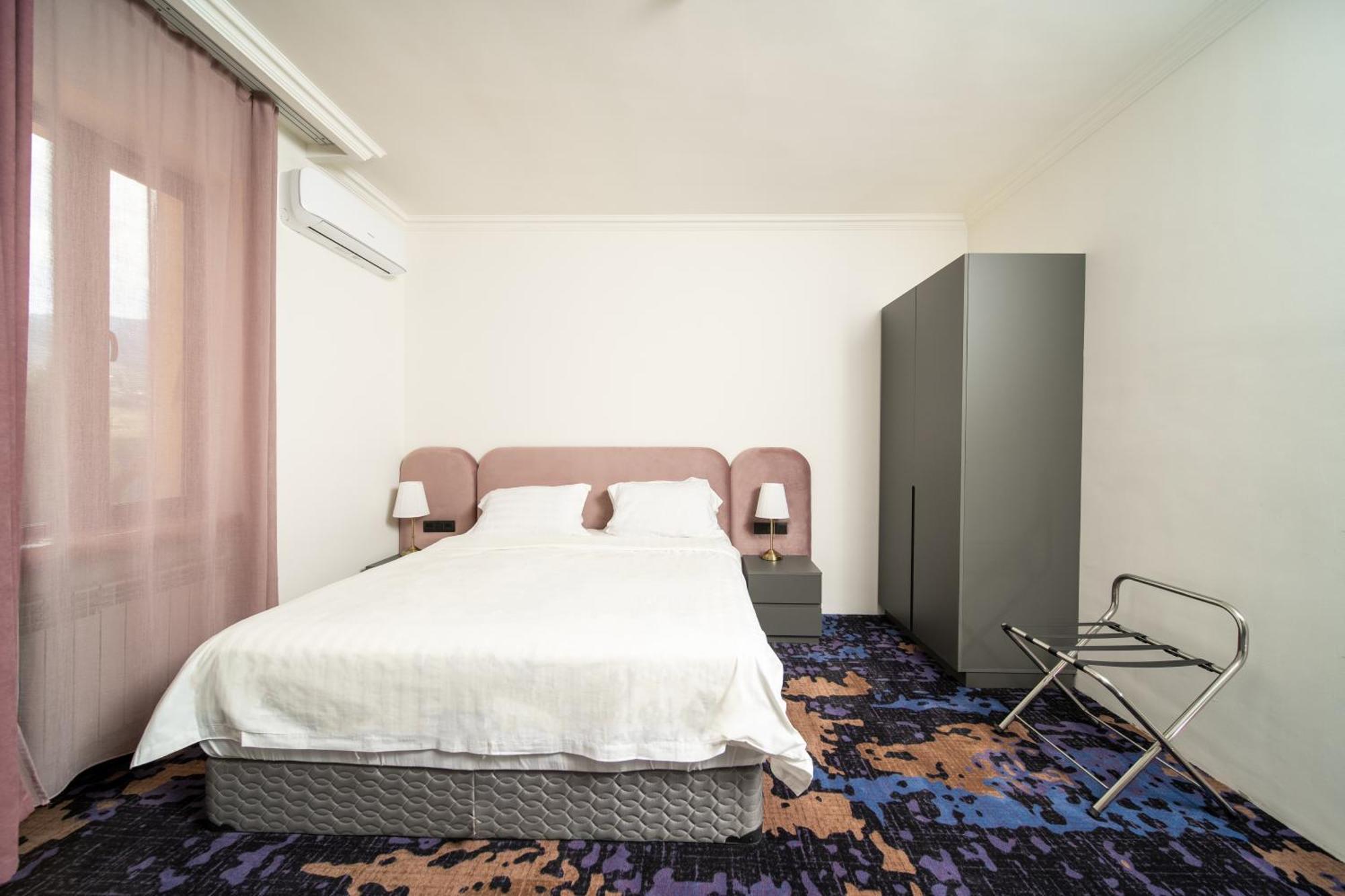 Kefilyan Family Hotel Sanain Екстер'єр фото